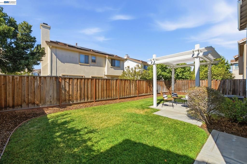 Image 31 of property listing at 37341 Chinaberry Cmn, Fremont, CA 94536