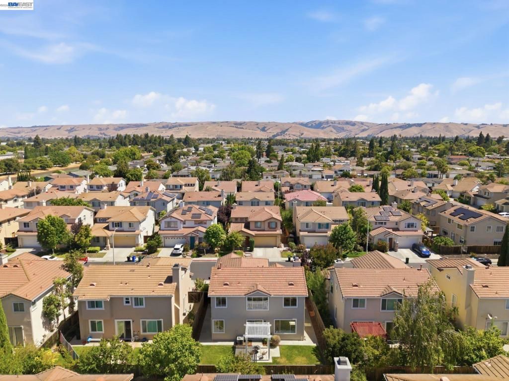 Image 39 of property listing at 37341 Chinaberry Cmn, Fremont, CA 94536