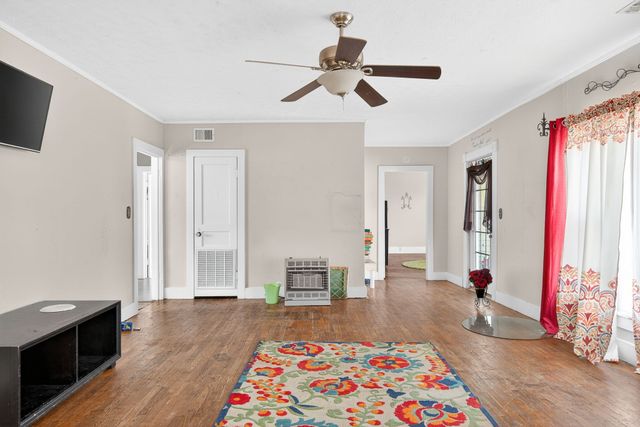 7 Marshall St, E, Sparta, TN 38583