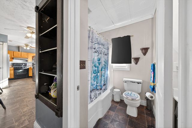 7 Marshall St, E, Sparta, TN 38583