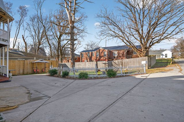 7 Marshall St, E, Sparta, TN 38583