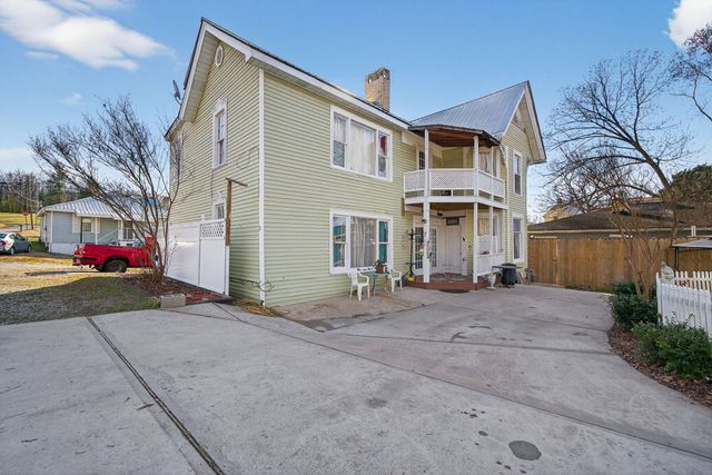 7 Marshall St, E, Sparta, TN 38583