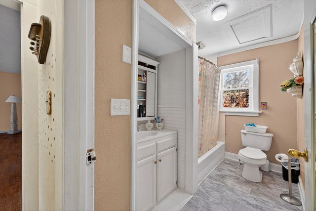 7 Marshall St, E, Sparta, TN 38583