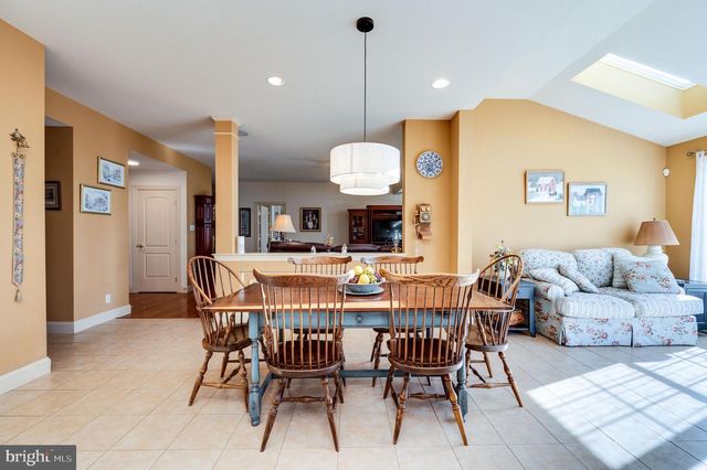 33 SWEETWATER LN, Wernersville, PA 19565