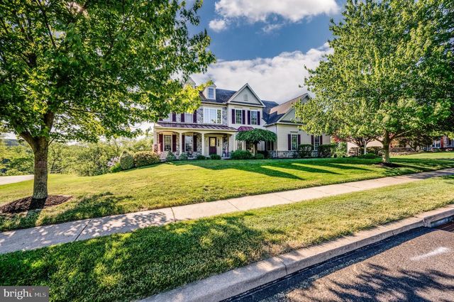 33 SWEETWATER LN, Wernersville, PA 19565