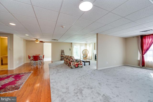 33 SWEETWATER LN, Wernersville, PA 19565