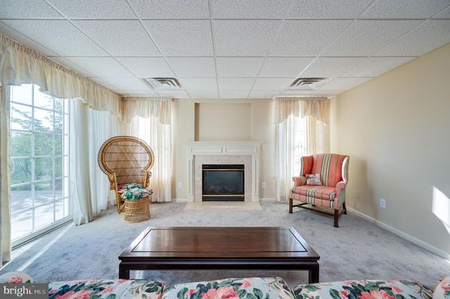 33 SWEETWATER LN, Wernersville, PA 19565