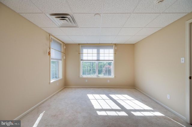 33 SWEETWATER LN, Wernersville, PA 19565