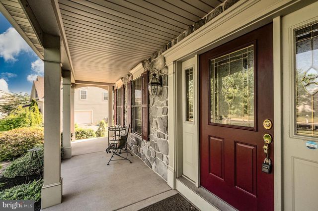 33 SWEETWATER LN, Wernersville, PA 19565