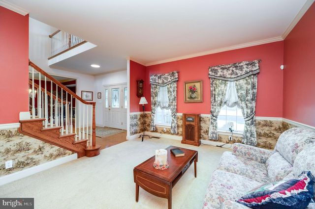 33 SWEETWATER LN, Wernersville, PA 19565