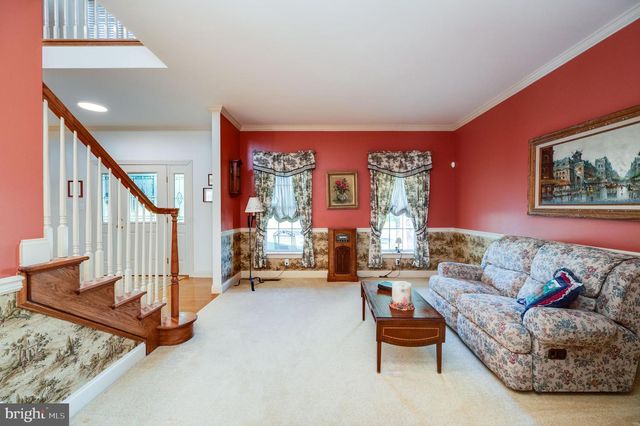 33 SWEETWATER LN, Wernersville, PA 19565