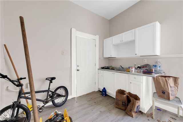 3465 W 54th Street, Cleveland, OH 44102