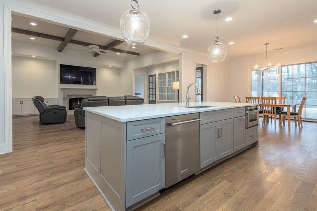 2474 ALLELON CIR E, Germantown, TN 38138