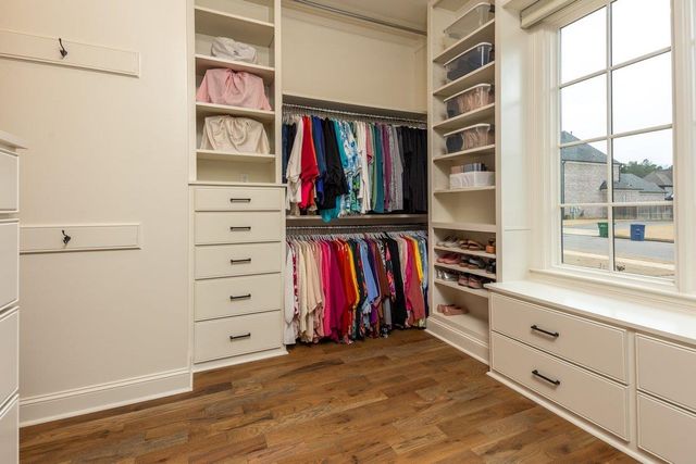 2474 ALLELON CIR E, Germantown, TN 38138