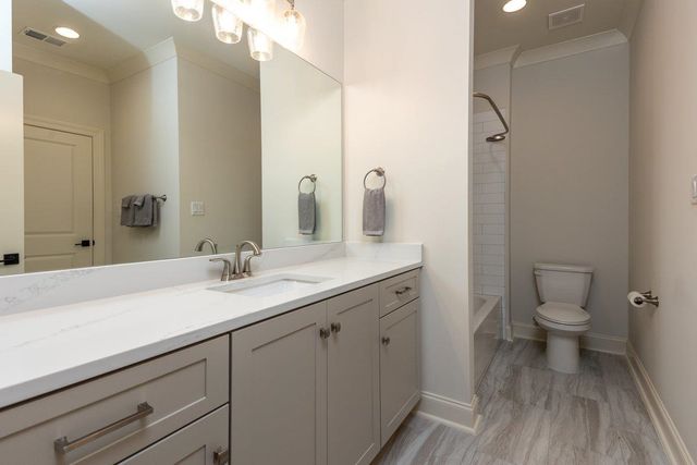 2474 ALLELON CIR E, Germantown, TN 38138