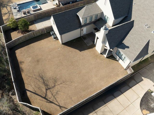 2474 ALLELON CIR E, Germantown, TN 38138