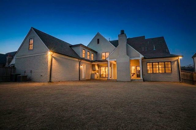 2474 ALLELON CIR E, Germantown, TN 38138