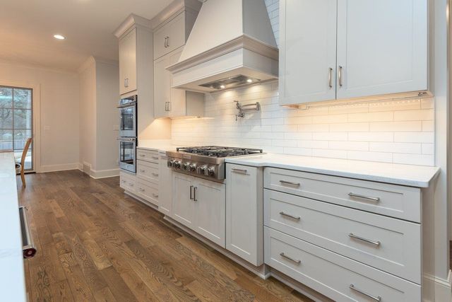 2474 ALLELON CIR E, Germantown, TN 38138