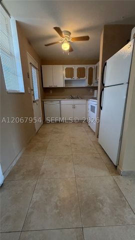 2930 Point East Dr E312, Aventura, FL 33160