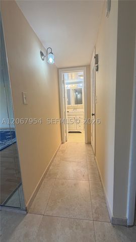 2930 Point East Dr E312, Aventura, FL 33160