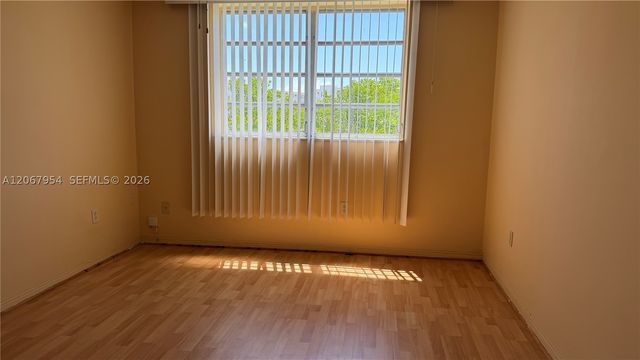 2930 Point East Dr E312, Aventura, FL 33160