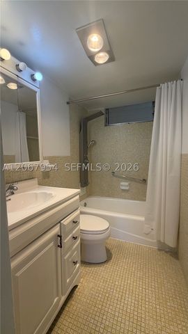 2930 Point East Dr E312, Aventura, FL 33160