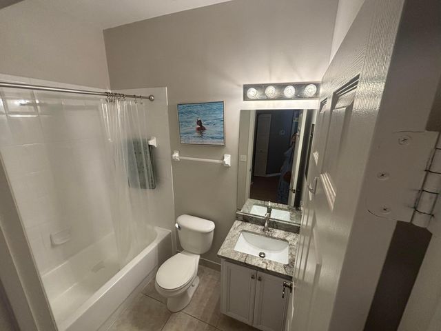 110 Lighthouse Circle H, Tequesta, FL 33469