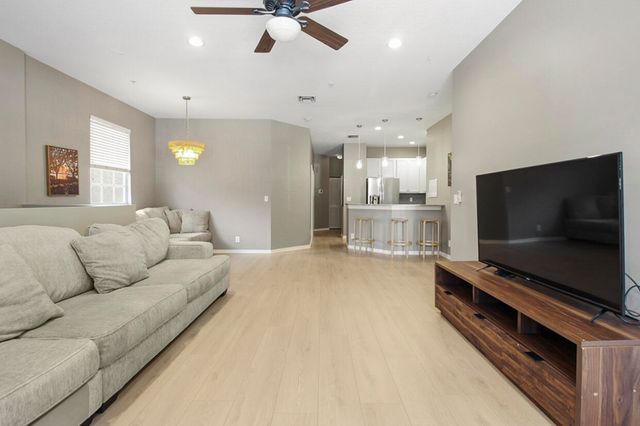 110 Lighthouse Circle H, Tequesta, FL 33469