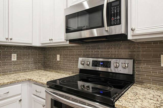 110 Lighthouse Circle H, Tequesta, FL 33469