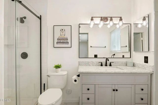1667 Regent St, Camarillo, CA 93010