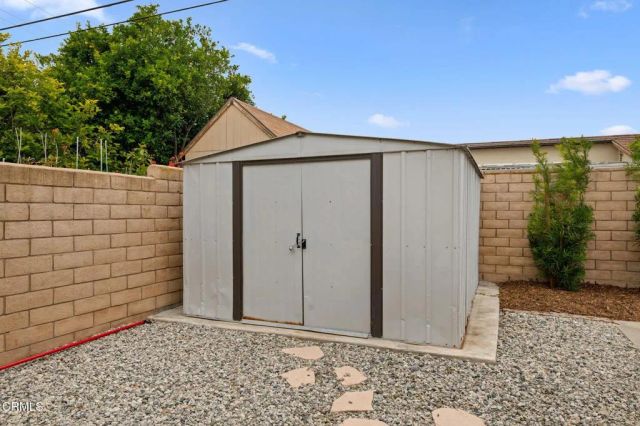 1667 Regent St, Camarillo, CA 93010