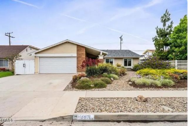 1667 Regent St, Camarillo, CA 93010