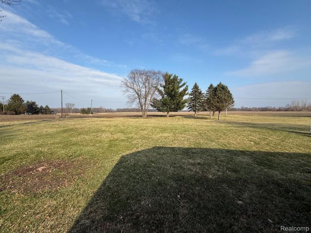 2329 Seymour Road, Clayton Charter Township, MI 48473