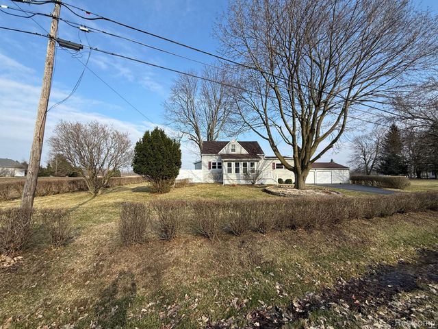 2329 Seymour Road, Clayton Charter Township, MI 48473