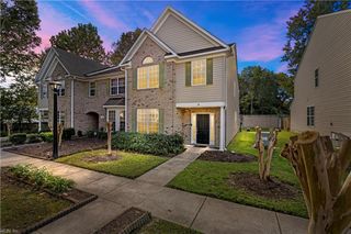 10 Musket LN, Hampton, VA 23666