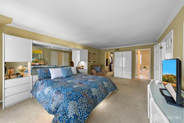 10 Gillian Drive, South Brunswick, NJ 08824