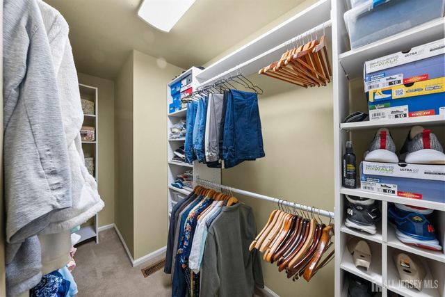 10 Gillian Drive, South Brunswick, NJ 08824