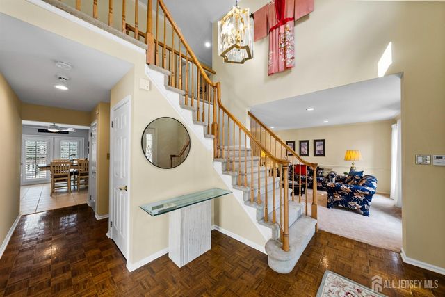 10 Gillian Drive, South Brunswick, NJ 08824