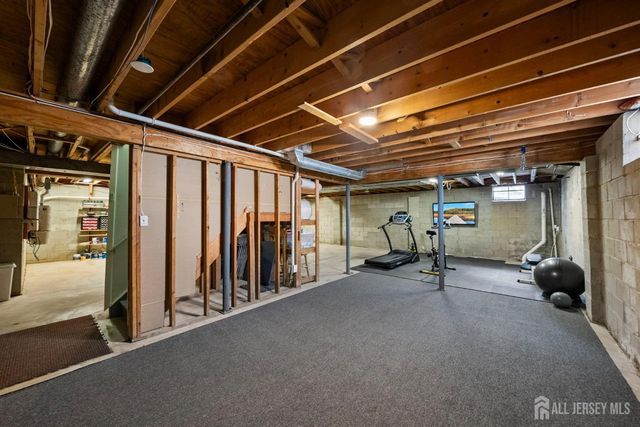 10 Gillian Drive, South Brunswick, NJ 08824