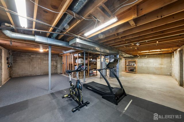 10 Gillian Drive, South Brunswick, NJ 08824