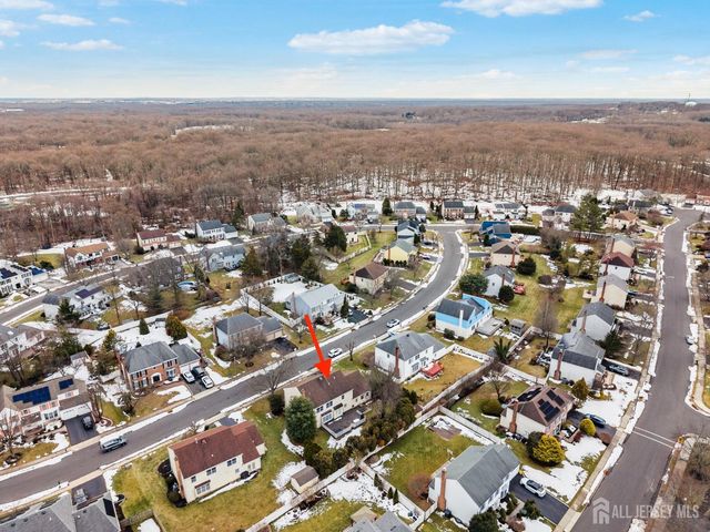 10 Gillian Drive, South Brunswick, NJ 08824