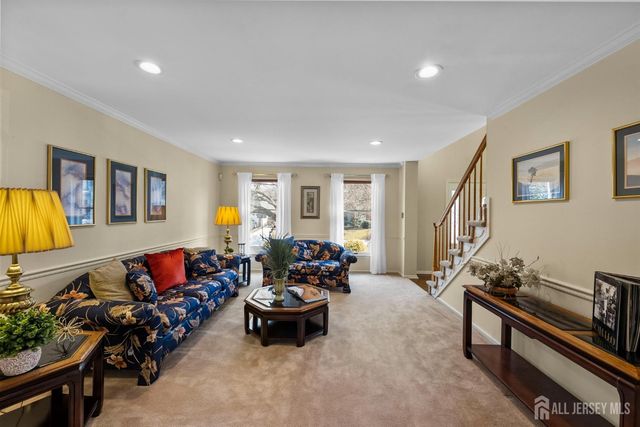 10 Gillian Drive, South Brunswick, NJ 08824