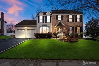 10 Gillian Drive, South Brunswick, NJ 08824