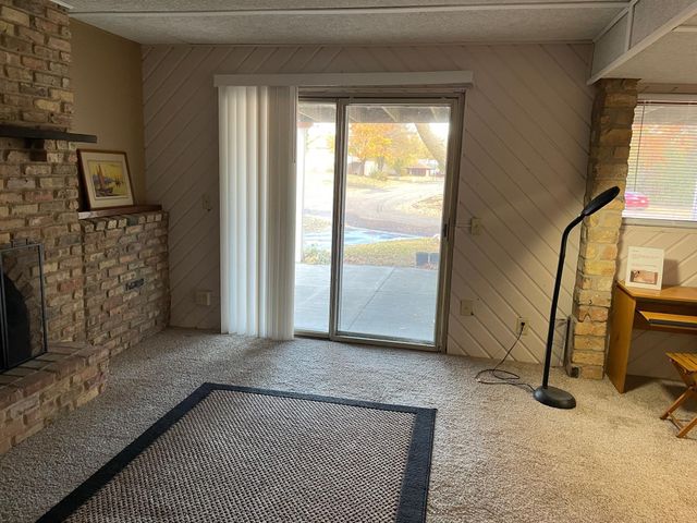 12232 Oak Leaf Circle, Burnsville, MN 55337