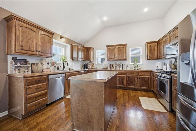 8210 NE 102nd Street, Kansas City, MO 64157