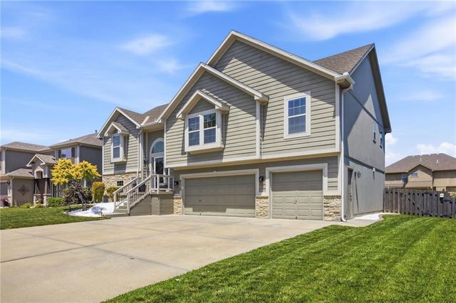 8210 NE 102nd Street, Kansas City, MO 64157