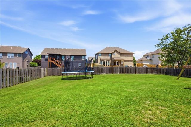 8210 NE 102nd Street, Kansas City, MO 64157