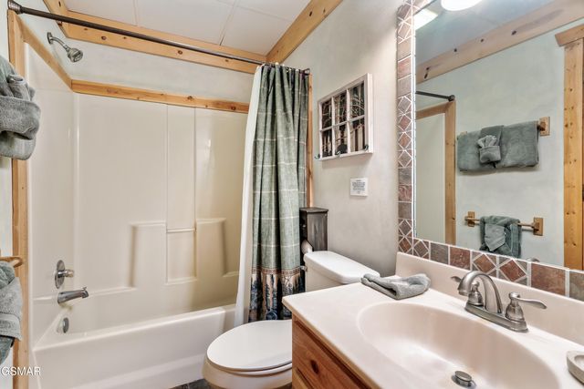 722 Nighthawk Way, Pigeon Forge, TN 37863