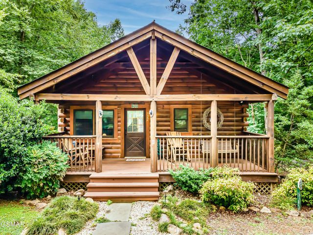 722 Nighthawk Way, Pigeon Forge, TN 37863