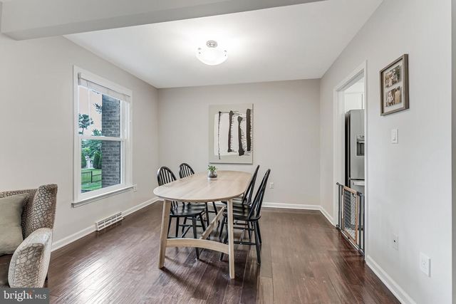 213 COMMONS DR NW, Vienna, VA 22180